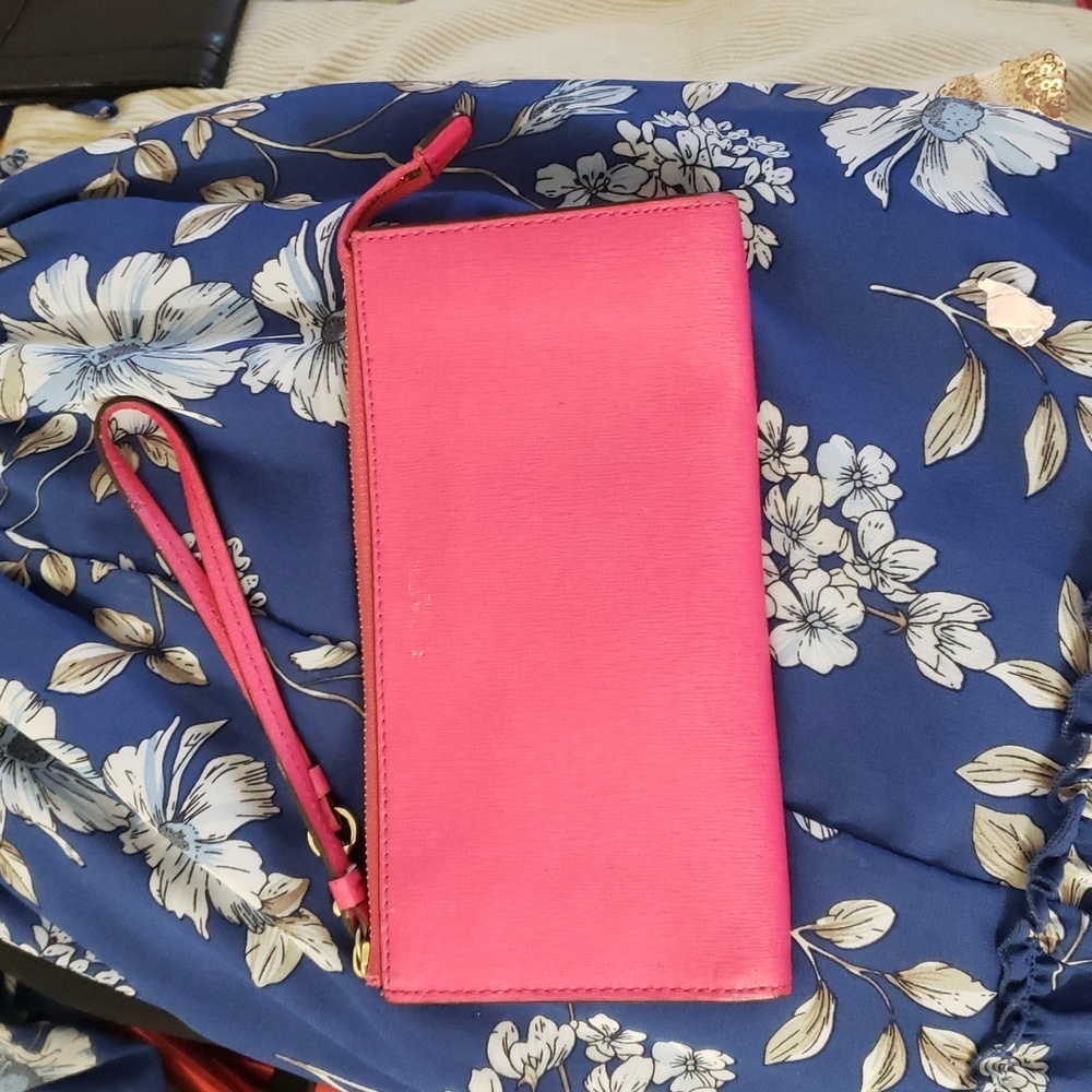 Coach Wristlet – Pretty in pink - Picture 2 of 8